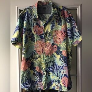 Izod Men's Tropical Print Casual Button Down Shirt - Multicolor